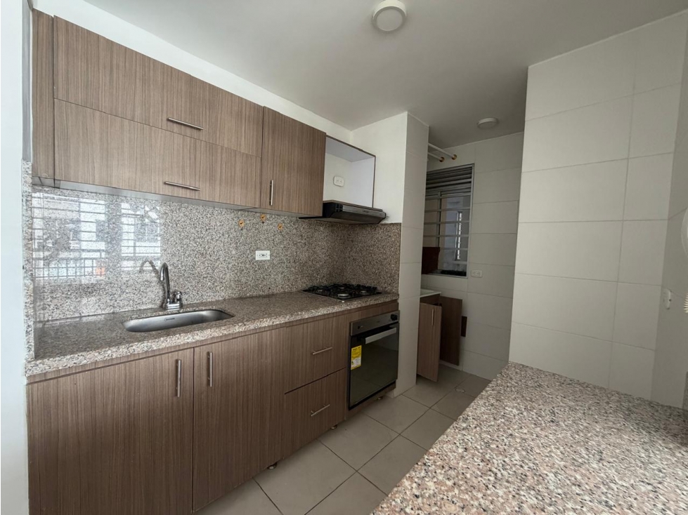 APARTAMENTO EN ARRIENDO MIRAMAR