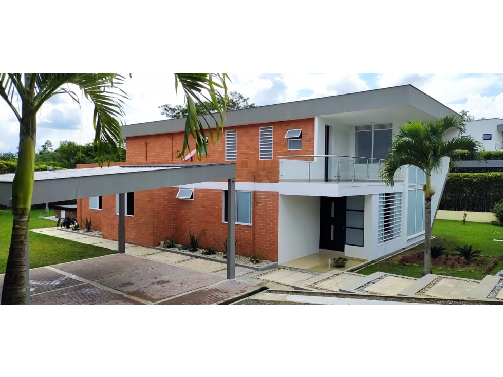 SE VENDE CASA EN CERRRITOS VIA LA VIRGINIA