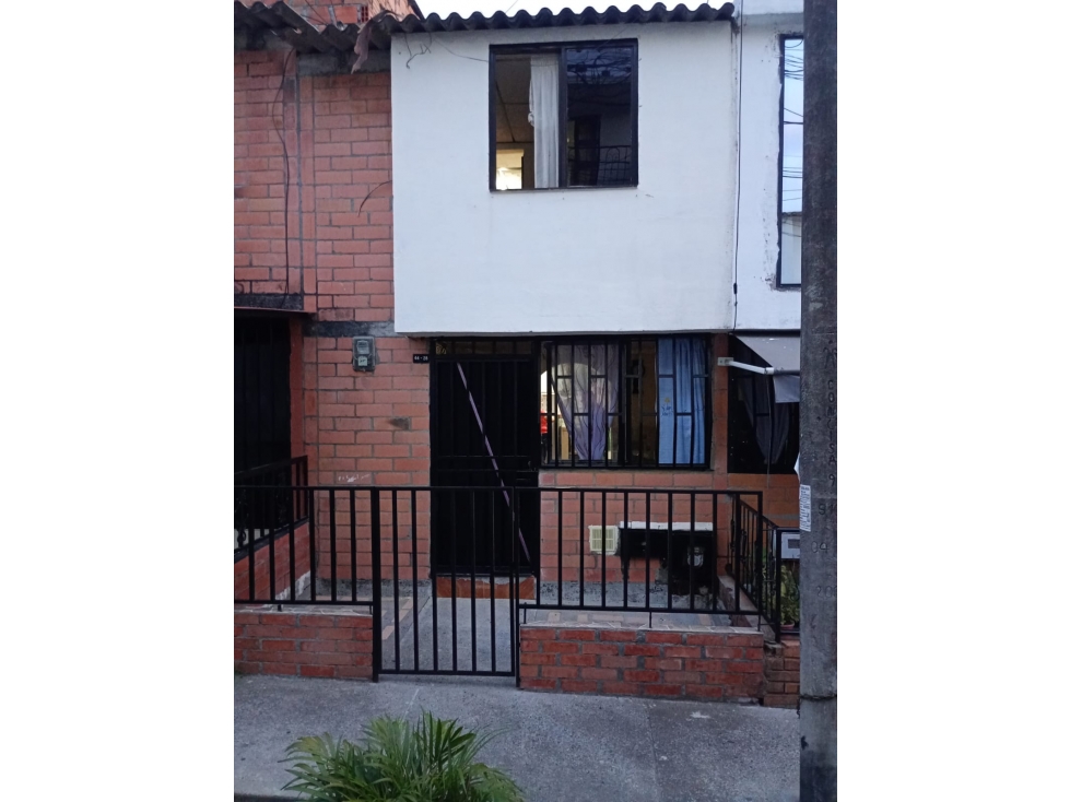 SE VENDE CASA DUPLEX EN CUBA
