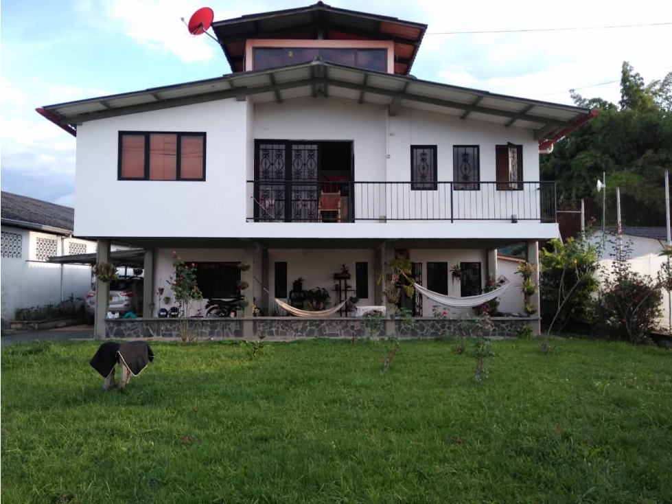 EN VENTA CASA CAMPESTRE EN SANTA ROSA