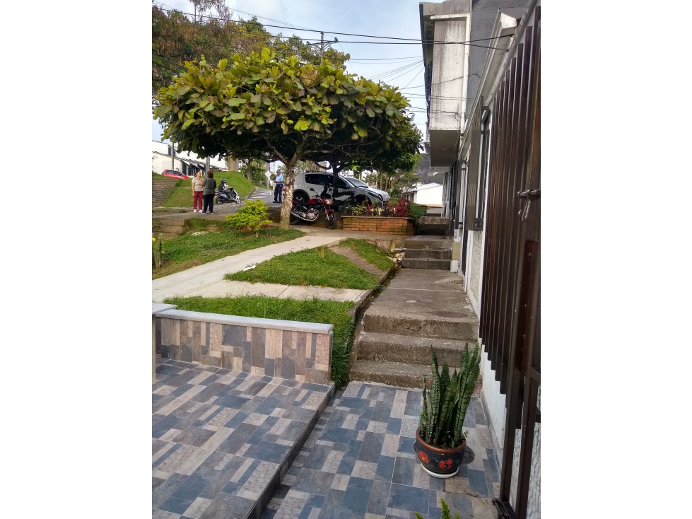 SE VENDE CASA EN VILLA DEL PRADO PEREIRA