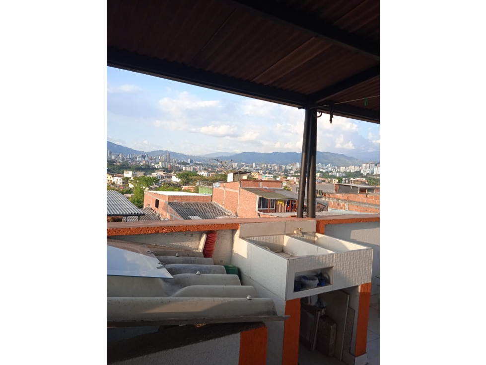 SE VENDE CASA BIFAMILIAR EN SAMARIA