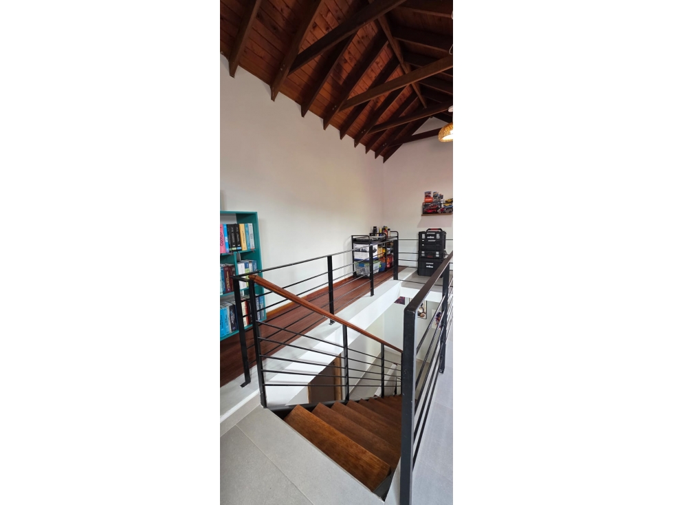 SE VENDE CASA EN CONJUNTO CERRADO- AV SUR - 3