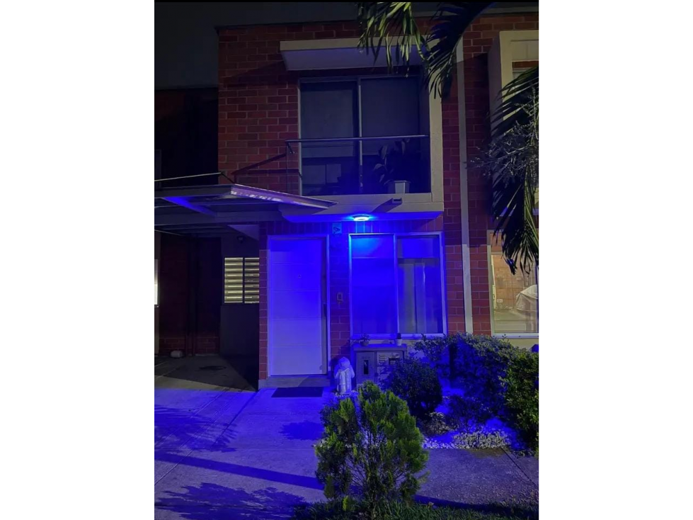CASA EN VENTA TOTALMENTE AMOBLADA EN GALICIA
