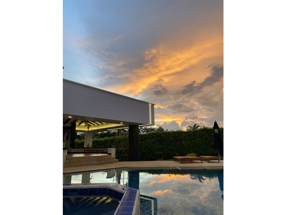 SE VENDE CASA CAMPESTRE EN CERRITOS