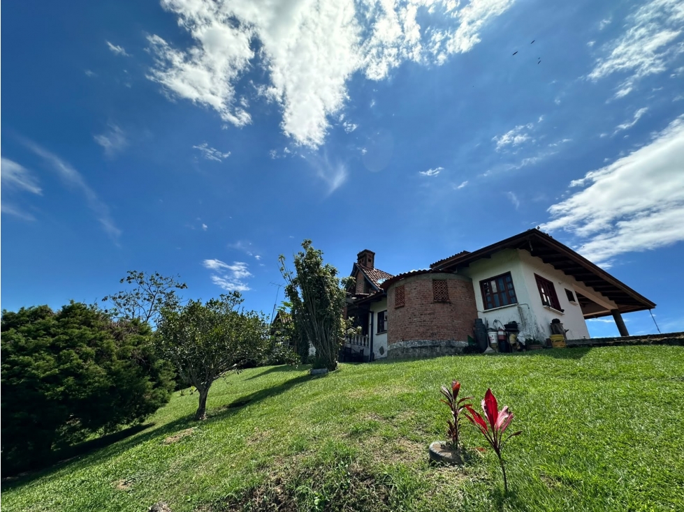 SE VENDE CASA CAMPESTRE KM 7 VIA ARMENIA