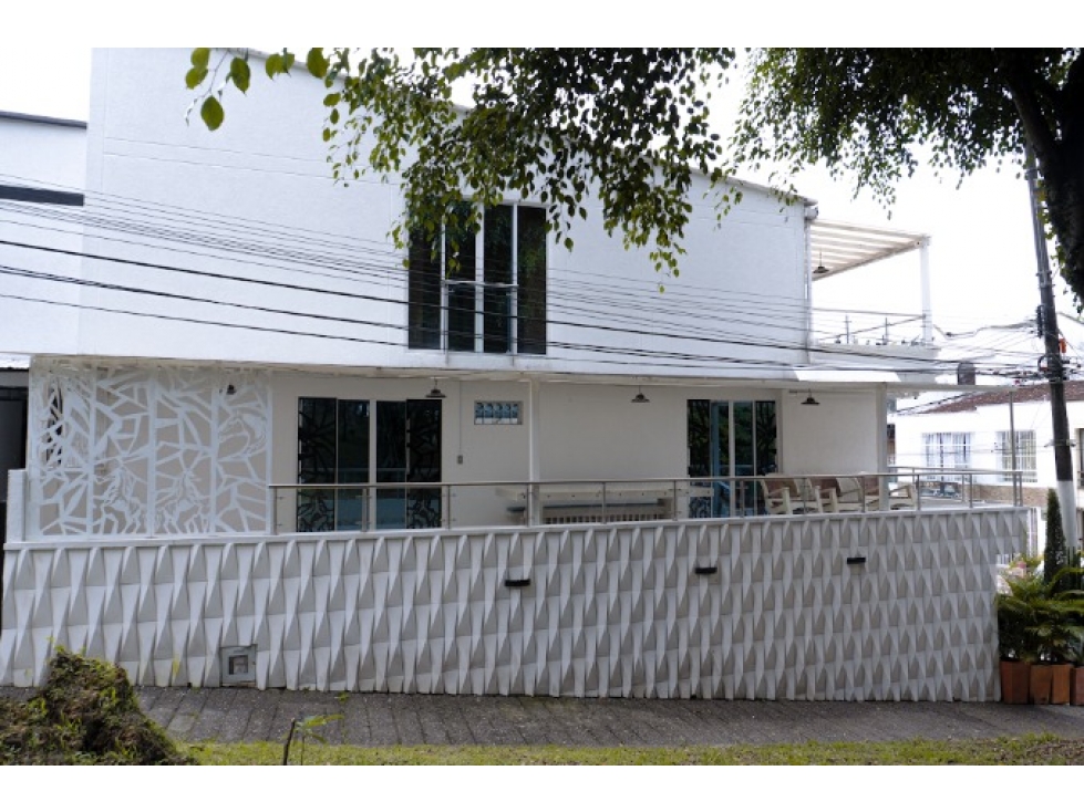 SE VENDE CASA TOTALMENTE AMOBLADA EN CORALES — foto 2