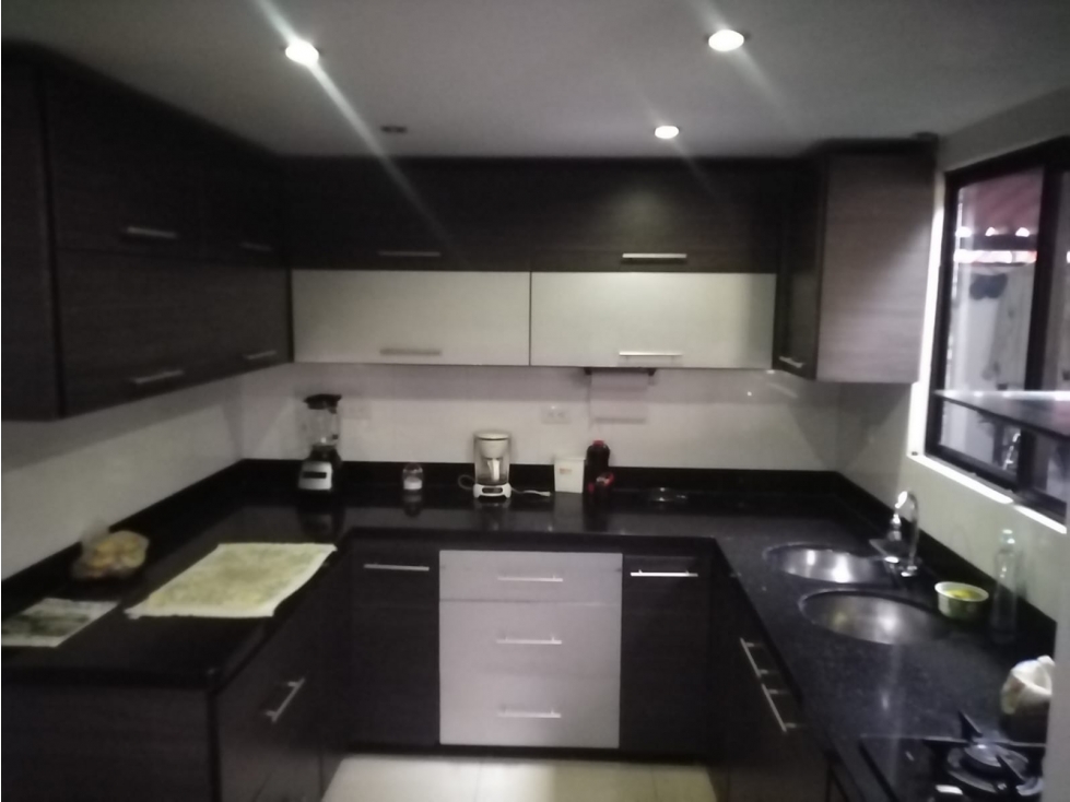 SE VENDE CASA EN LA 30 DE AGOSTO/PEREIRA
