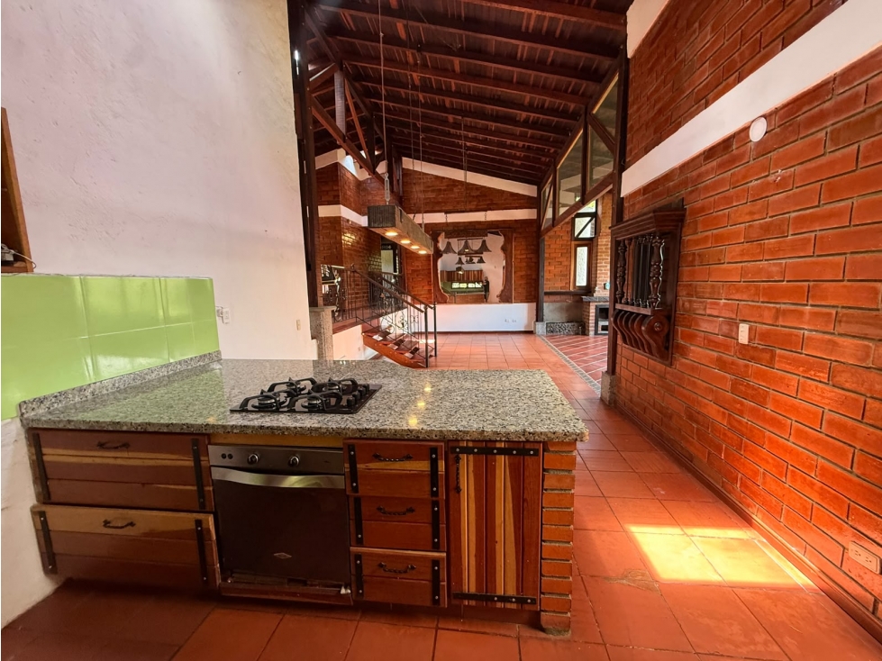 ¡EN RENTA HERMOSA CASA CAMPESTRE REMODELADA VIA ALCALÃ! — foto 2