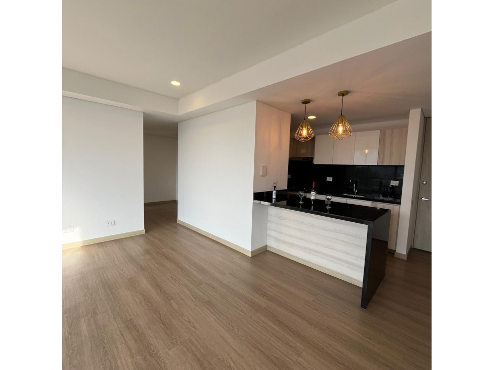 SE VENDE APARTAMENTO EN LA AVENIDA SUR — foto 2
