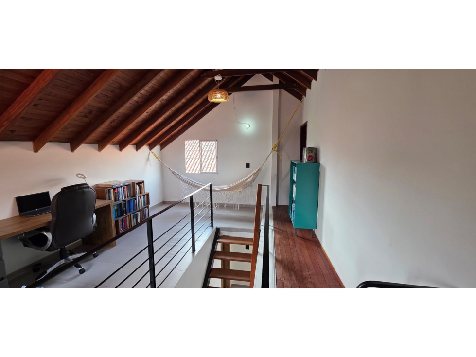 SE VENDE CASA EN CONJUNTO CERRADO- AV SUR - 4