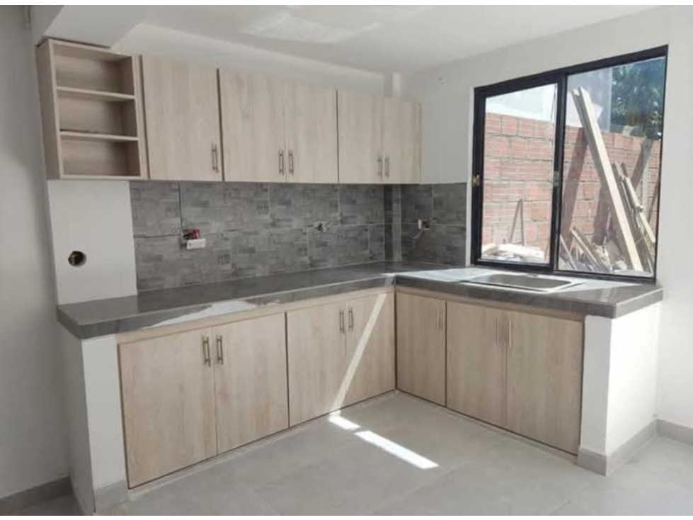 SE VENDE CASA EN EL ROCIO ALTO - 3