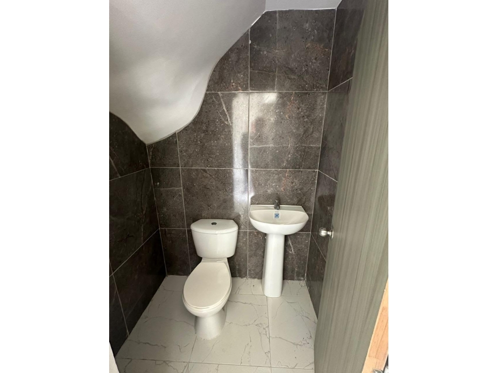 SE VENDE EDICIO CON APARTAMENTOS EN CONDINA — foto 2
