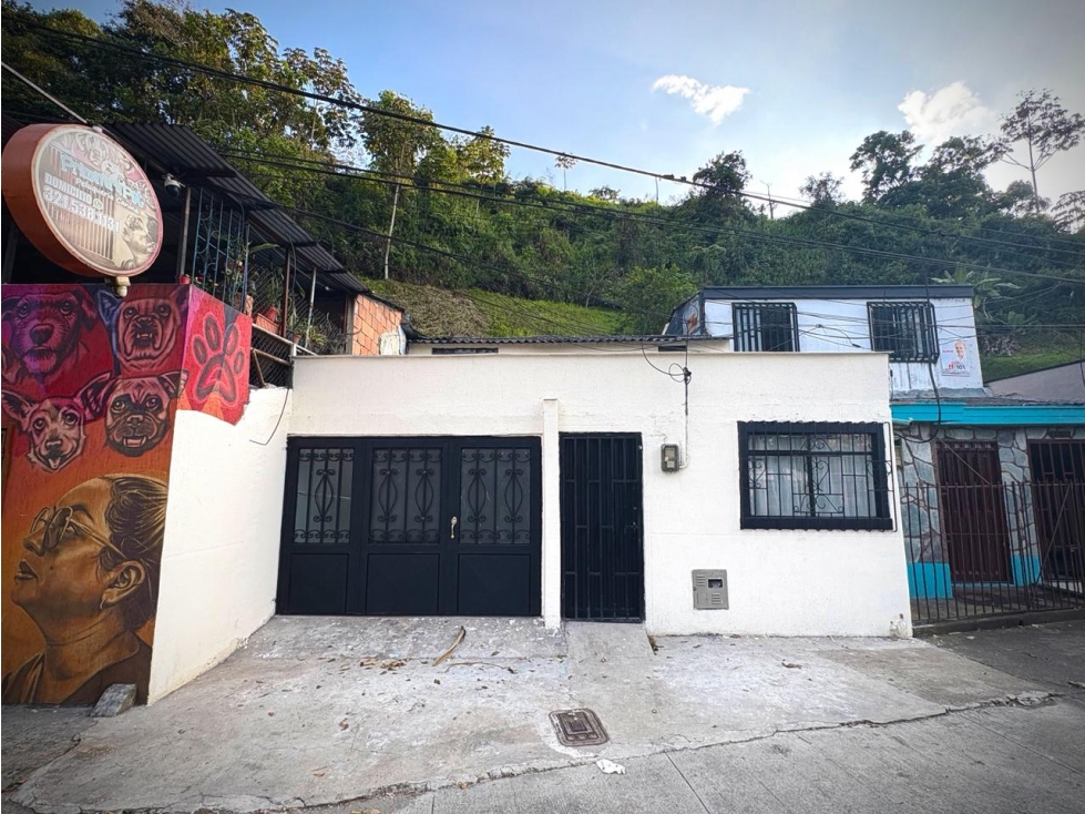 SE VENDE CASA EN KENEDY PEREIRA