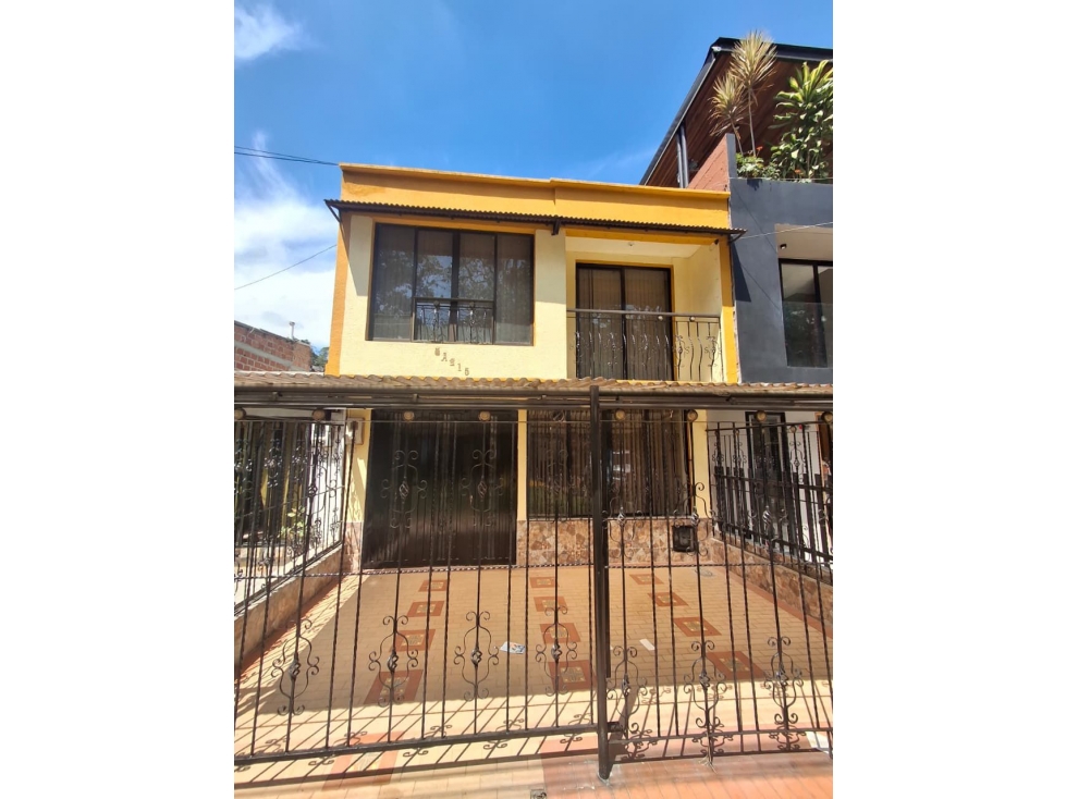 SE VENDE CASA EN EL POBLADO 1