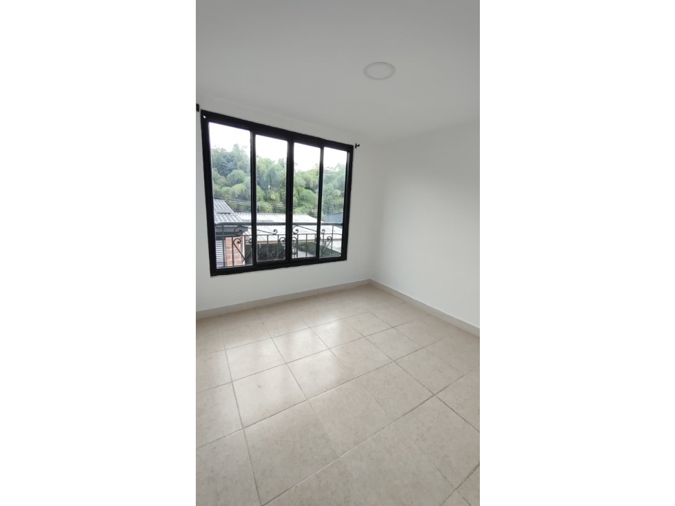 SE VENDE APARTAMENTO GRANDE EN SANTA ISABEL DOSQUEBRADAS — foto 5