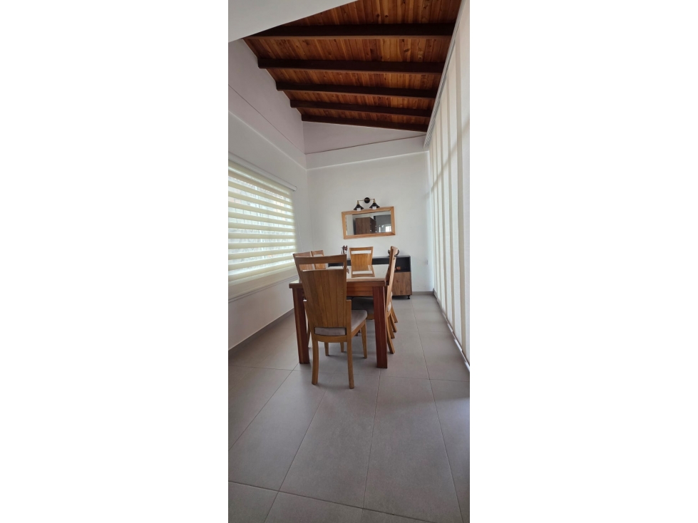 SE VENDE CASA EN CONJUNTO CERRADO- AV SUR - 5