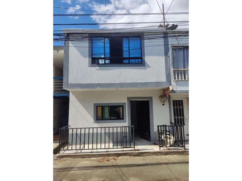 SE VENDE CASA EN EL ROCIO ALTO - 1