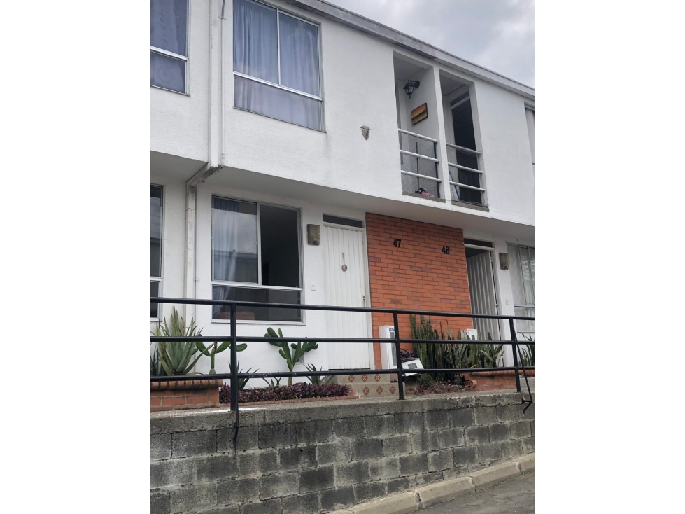 SE VENDE CASA EN CONJUNTO CERRADO CAMPESTRE B DOSQUEBRADAS - 1