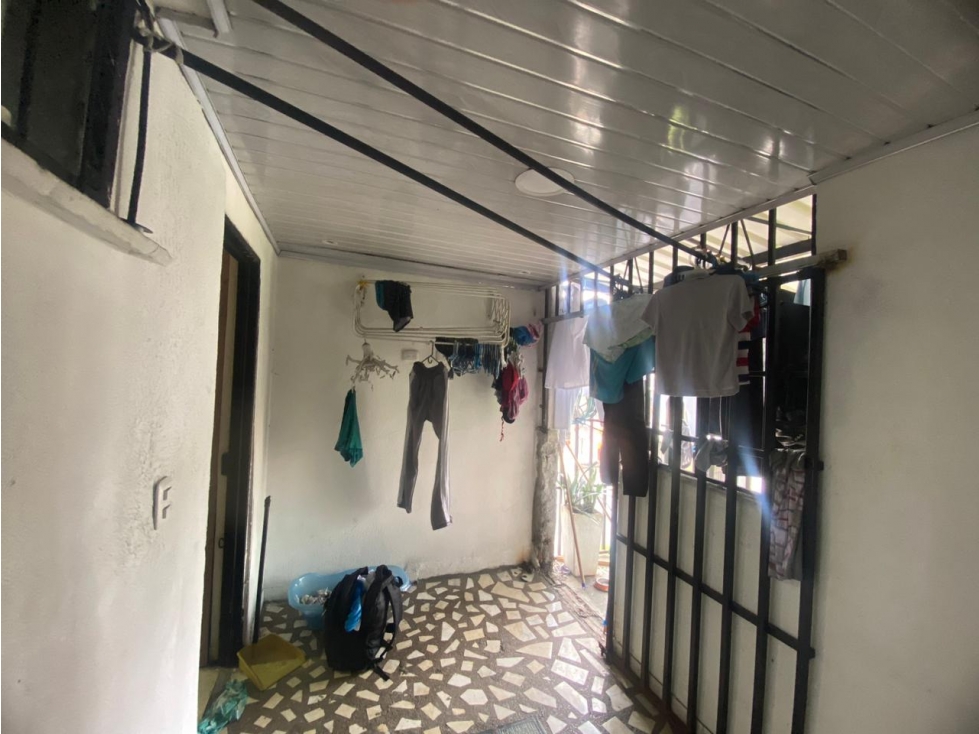 SE VENDE CASA ESQUINERA DUPLEX EN CUBA - 3