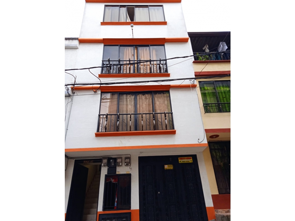 SE VENDE CASA BIFAMILIAR EN SAMARIA — foto 4