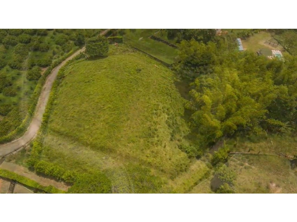 SE VENDE LOTE ESQUINERO EN CERRITOS — foto 4