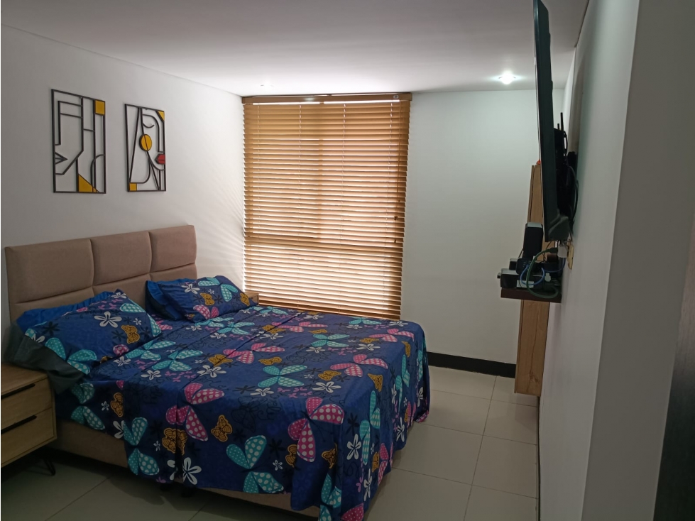 SE VENDE APARTAMENTO EN LA CIRCUNVALAR — foto 6