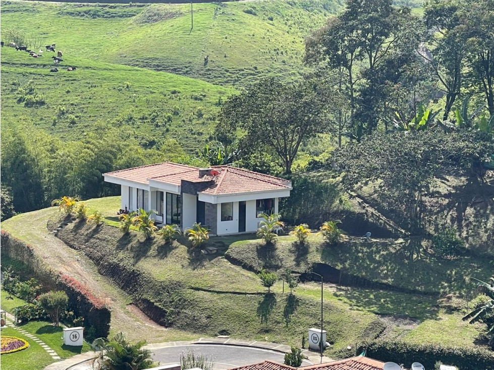 SE VENDE CASA CAMPESTRE SECTOR VILLA VERDE PEREIRA