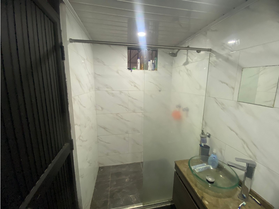 SE VENDE CASA ESQUINERA DUPLEX EN CUBA - 5