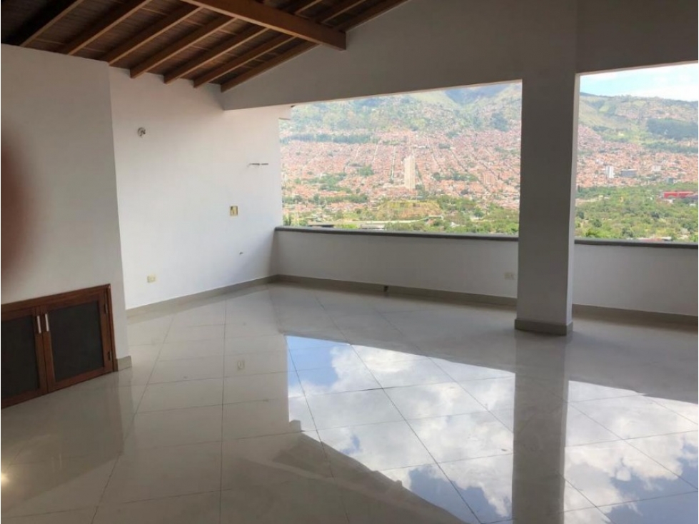 VENTA DE CASA EN MEDELLIN (Barrio Cordoba)