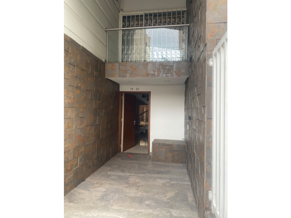 HERMOSA CASA PARA ARRIENDO EN SECTOR ESTADIO MEDELLÍN — foto 4