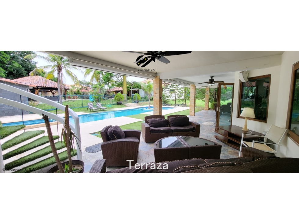 Exclusividad de Vivir Frente al Golf USD550,000 playa Coronado 4 Rec — foto 3