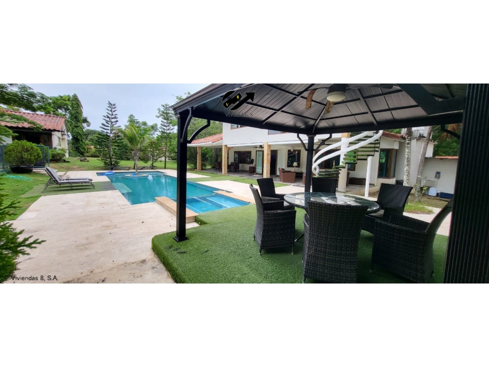 Exclusividad de Vivir Frente al Golf USD550,000 playa Coronado 4 Rec — foto 2