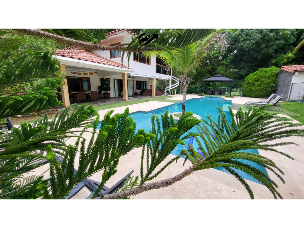 Exclusividad de Vivir Frente al Golf USD550,000 playa Coronado 4 Rec