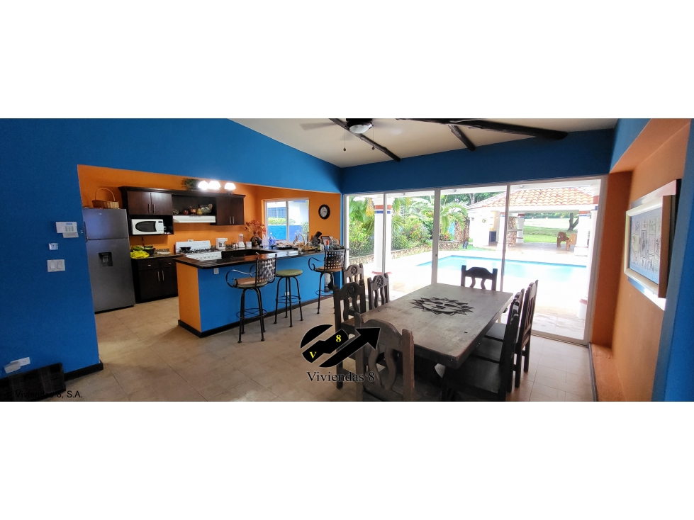 Oferta 395,000 Playa Coronado 4R, 3.5B y CBE Frente a cancha de Golf — foto 6