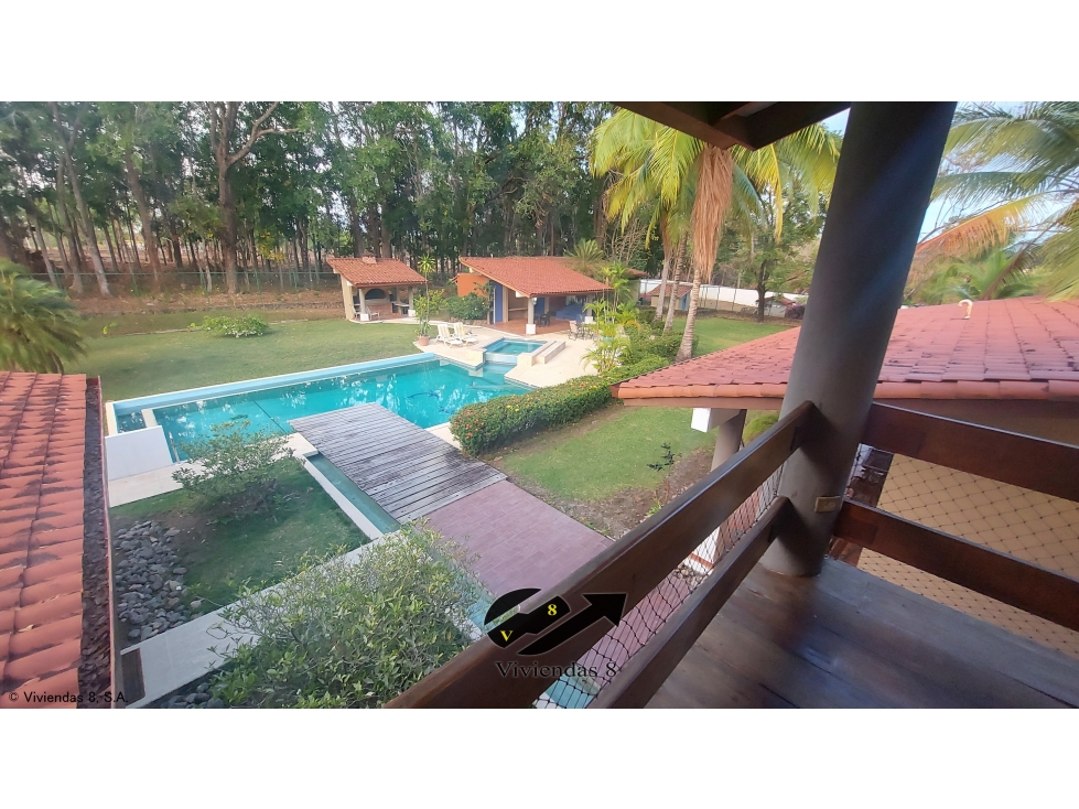 Inversión Inteligente en Coronado Avalúo de US$1,1M 4Rec Now $700.000