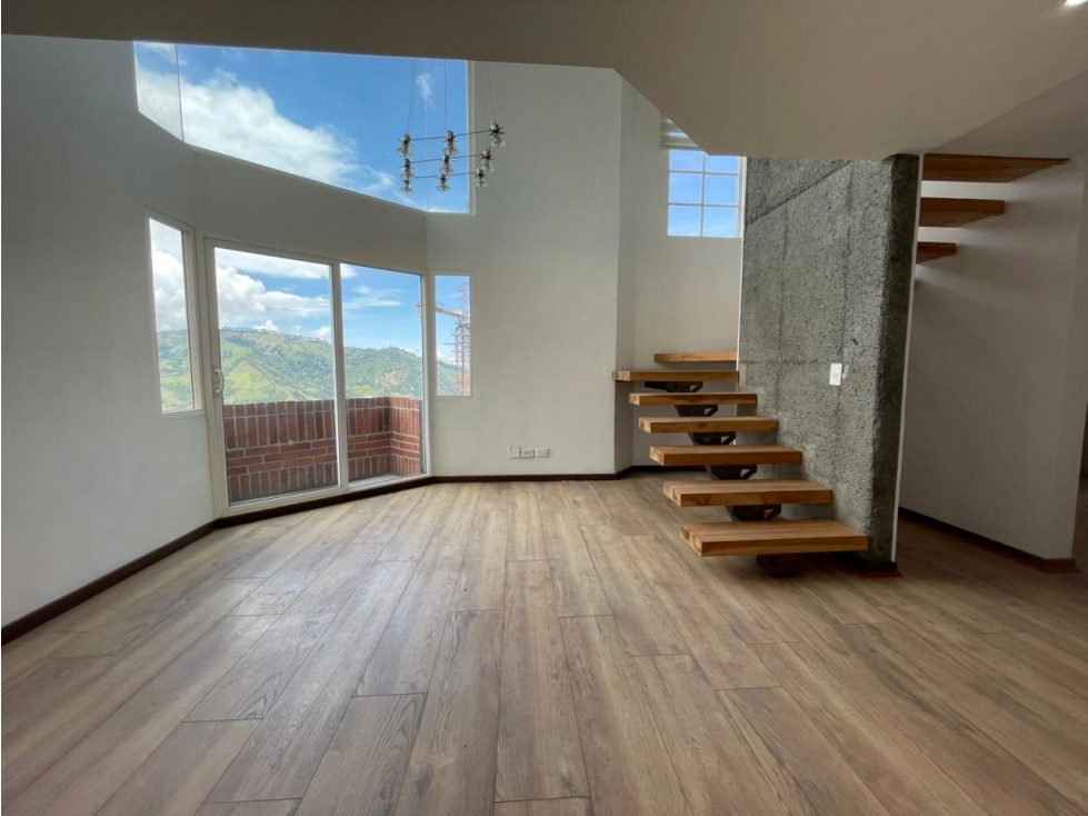 VENTA HERMOSO DUPLEX MILAN, MANIZALES