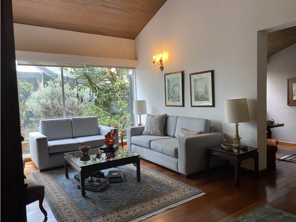 VENDO CASA REMODELADA EN NIZA 448 M2 — foto 2
