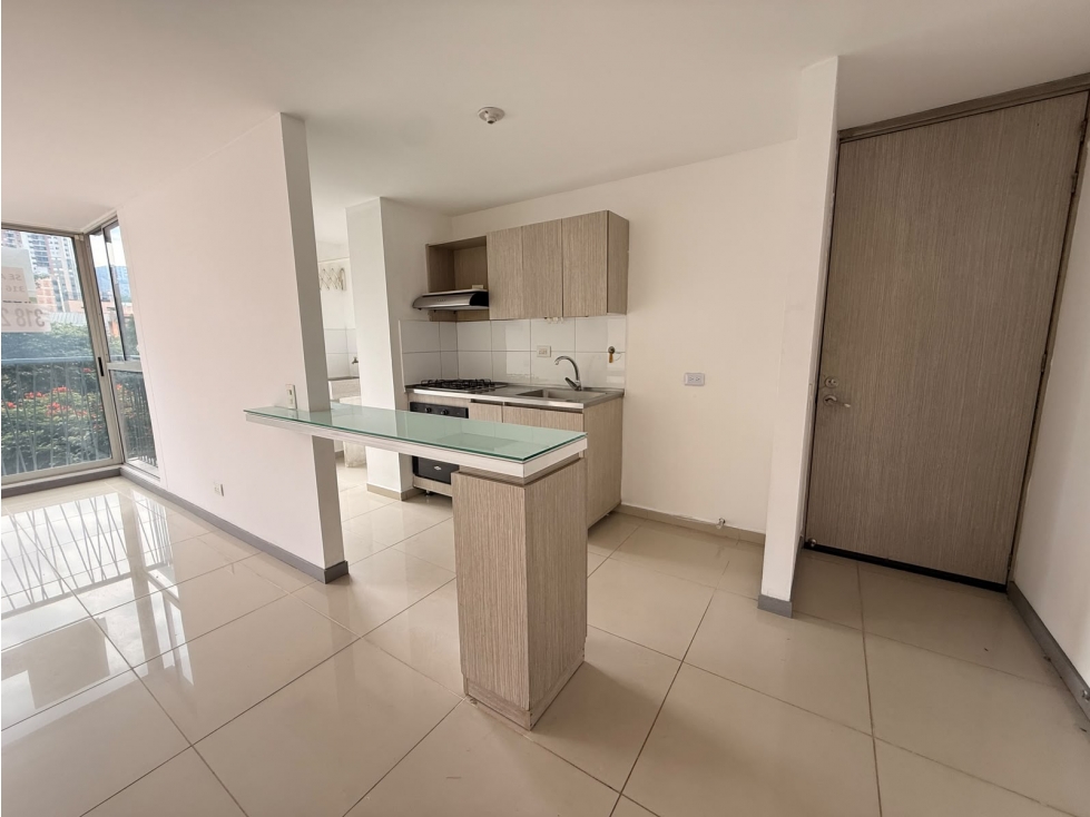 RENTO APARTAMENTO EN SABANETA PARTE PLANA CERCA A MAYORCA — foto 2