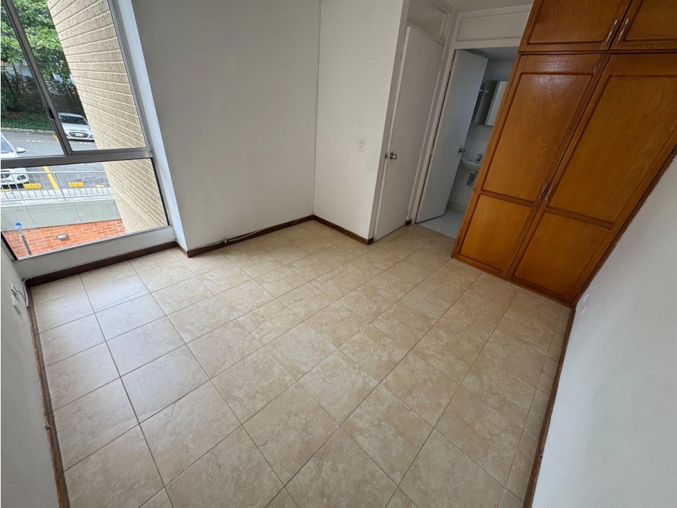 Apartamento en arriendo en Calasanz parte baja — foto 4