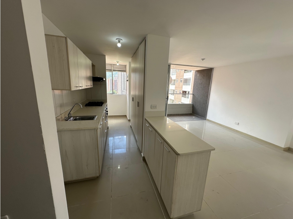 RENTO APARTAMENTO EN SABANETA PARTE PLANA