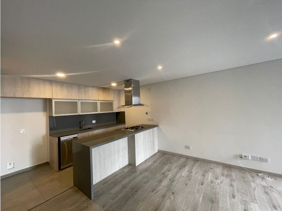 APARTAMENTO EN ARRIENDO EN LAS AV LAS PALMAS-POBLADO MEDELLIN