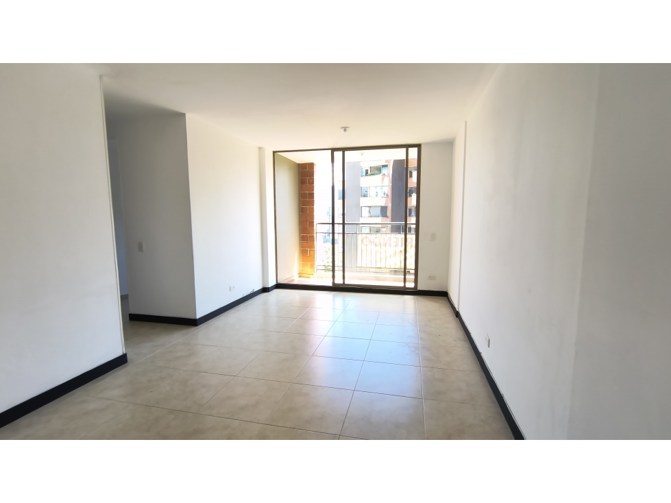 ARRIENDO APARTAMENTO POBLADO CASTROPOL