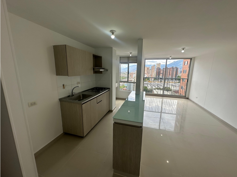 RENTO APARTAMENTO EN SABANETA PARTE PLANA