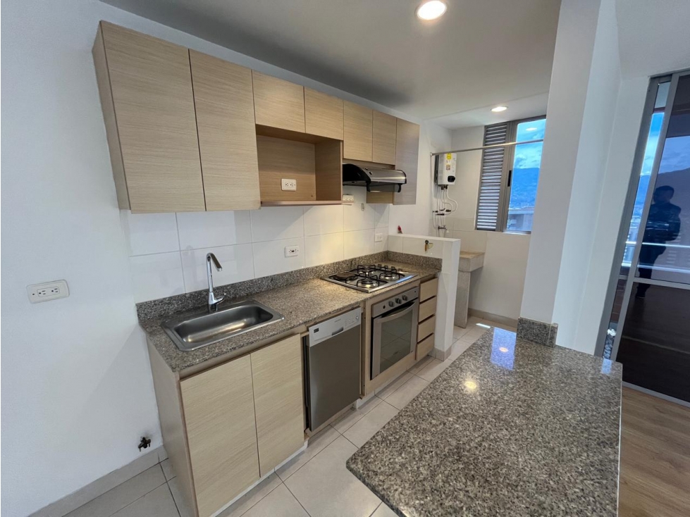APARTAMENTO EN RENTA LOMA DEL ESMERALDAL . ENVIGADO