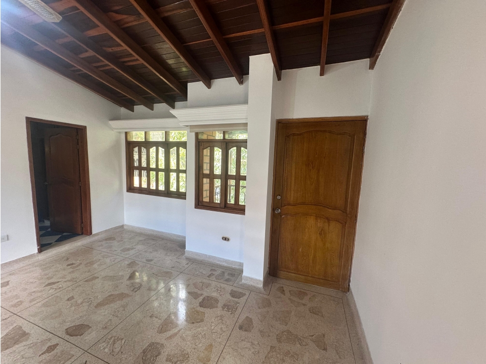 RENTO CASA DE TRES NIVELES CERCA AL PARQUE DE SABANETA - 3