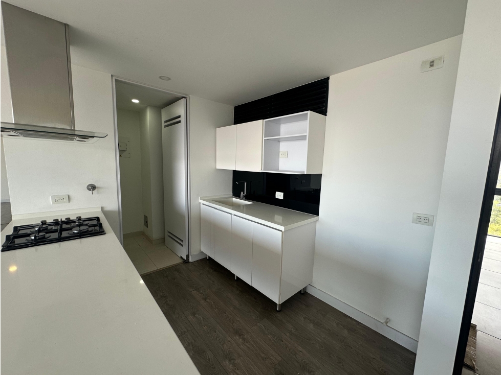 RENTO APARTAMENTO EN SABANETA PARTE ALTA CON EXCELENTE VISTA