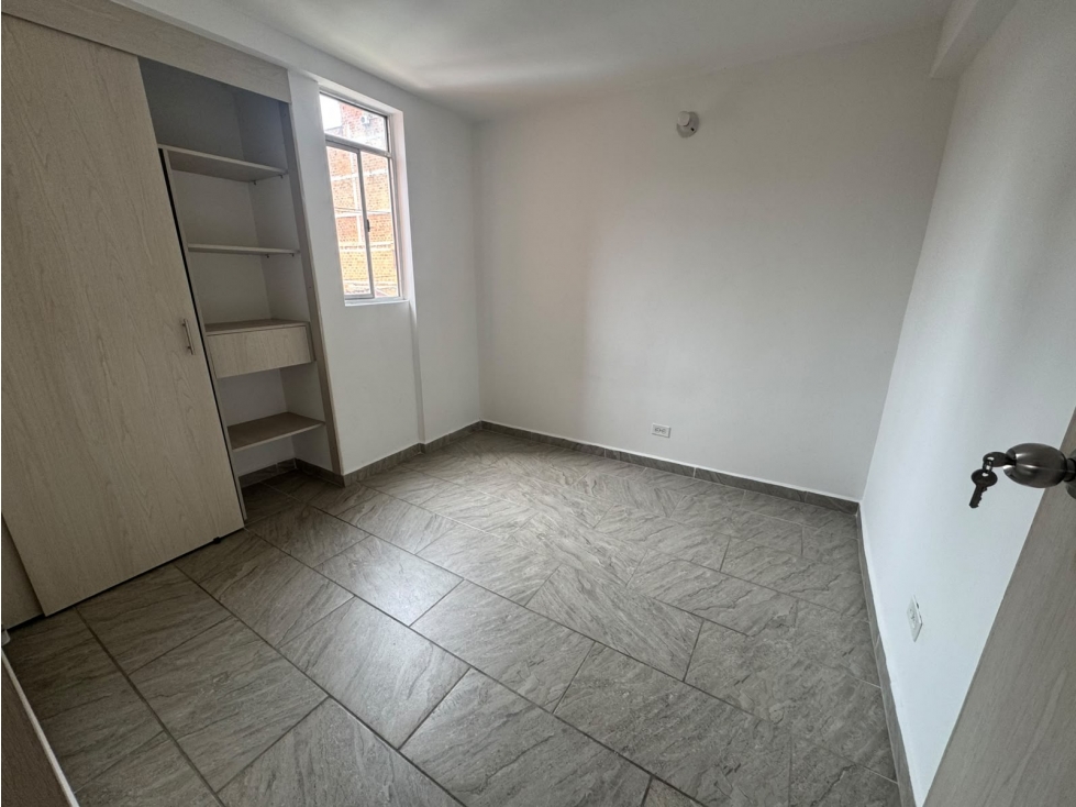 Apartamento en arriendo en Barrio cristobal — foto 4