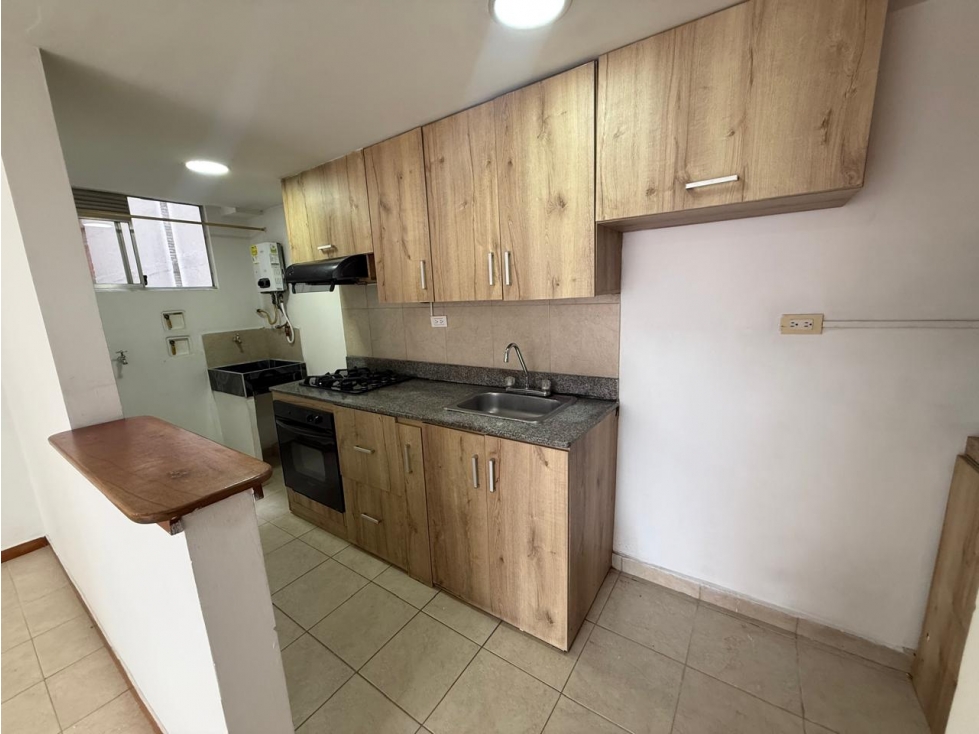 APARTAMENTO EN ARRIENDO LOS COLORES