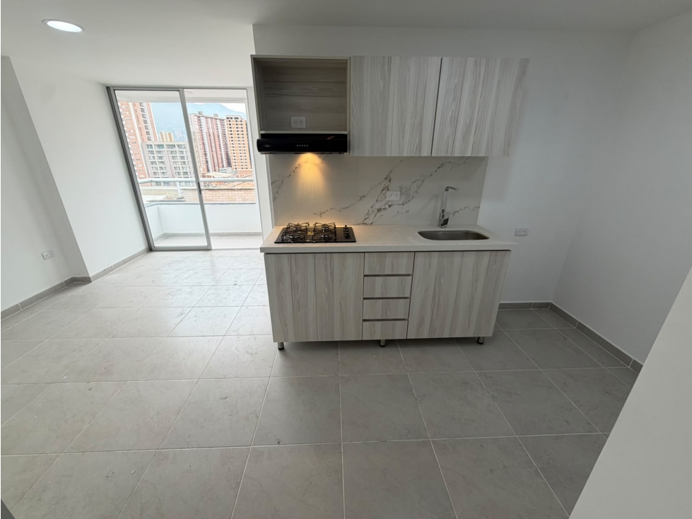 ARRIENDO APTO EN MARIA AUXILIADORA PARTE BAJA -SABANETA